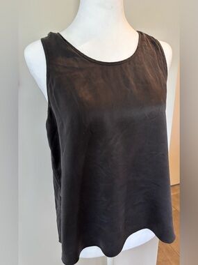 lunya Black Sleeveless Scoop Neck Tank
